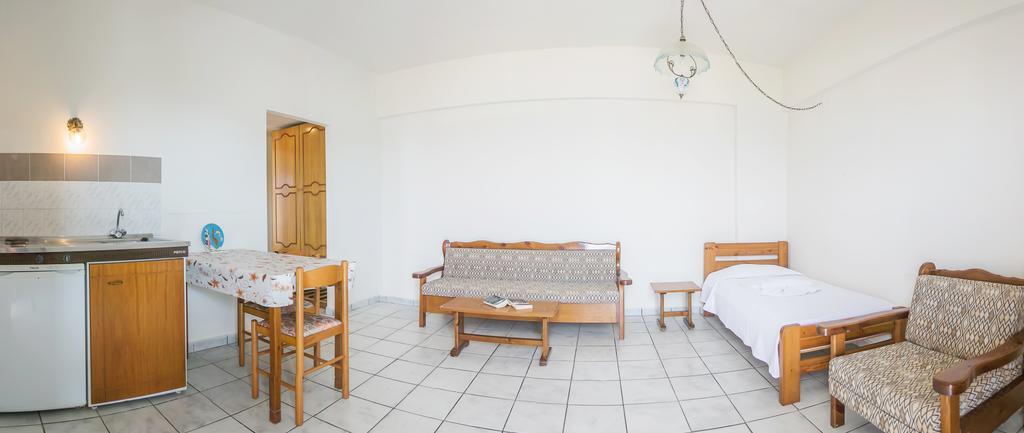 Yiannis Ηotel Foiníkion 외부 사진