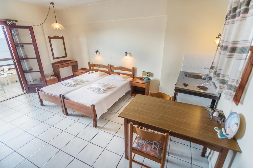 Yiannis Ηotel Foiníkion 외부 사진