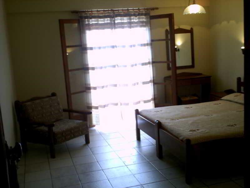 Yiannis Ηotel Foiníkion 외부 사진