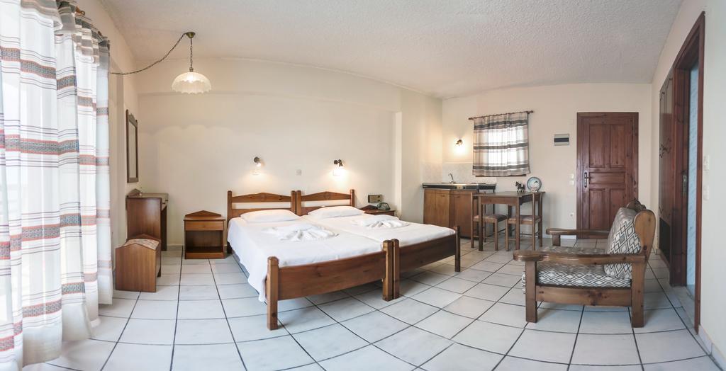 Yiannis Ηotel Foiníkion 외부 사진