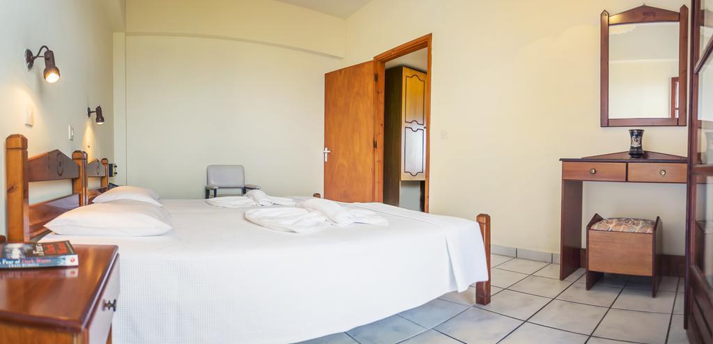 Yiannis Ηotel Foiníkion 외부 사진