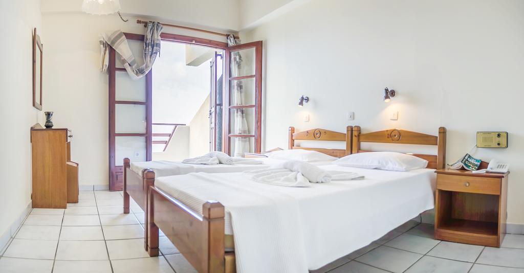 Yiannis Ηotel Foiníkion 외부 사진