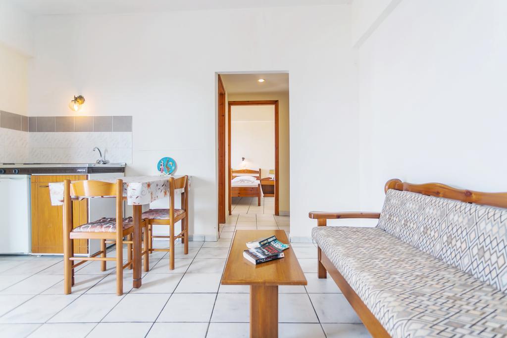Yiannis Ηotel Foiníkion 외부 사진