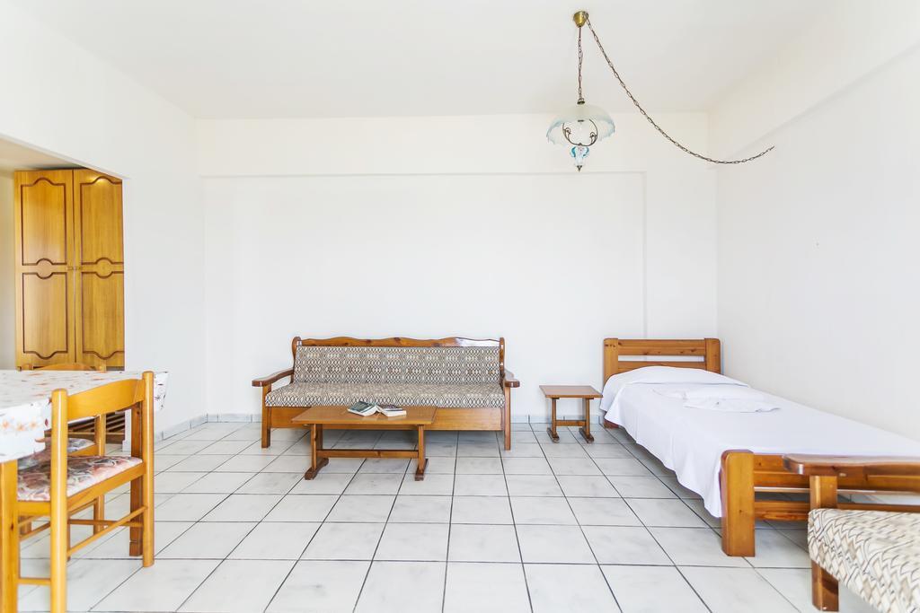 Yiannis Ηotel Foiníkion 외부 사진