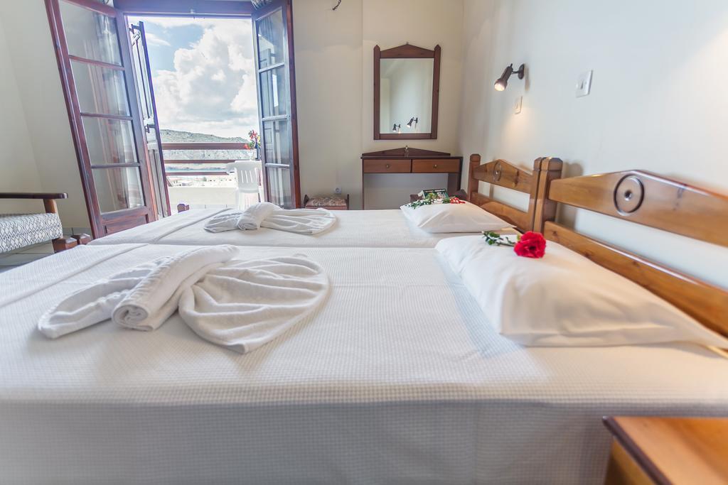Yiannis Ηotel Foiníkion 외부 사진